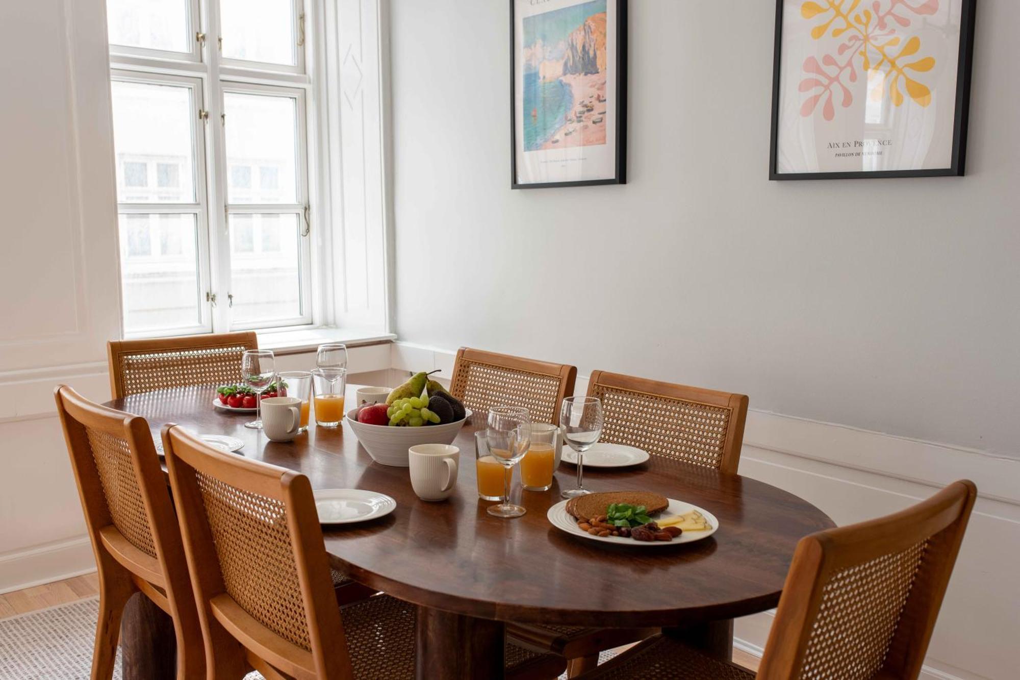 Spacious Tivoli Gardens Apartment W 3 Bedrooms Copenhaga Exterior foto